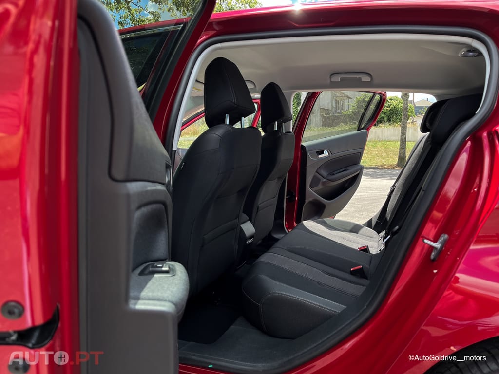 Peugeot 308 1.2 PureTech Allure EAT8