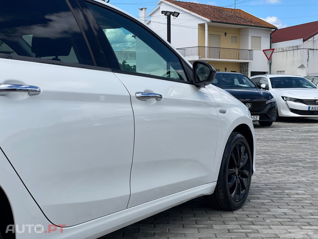 Fiat Tipo 1.3 M-Jet Lounge Tech J17