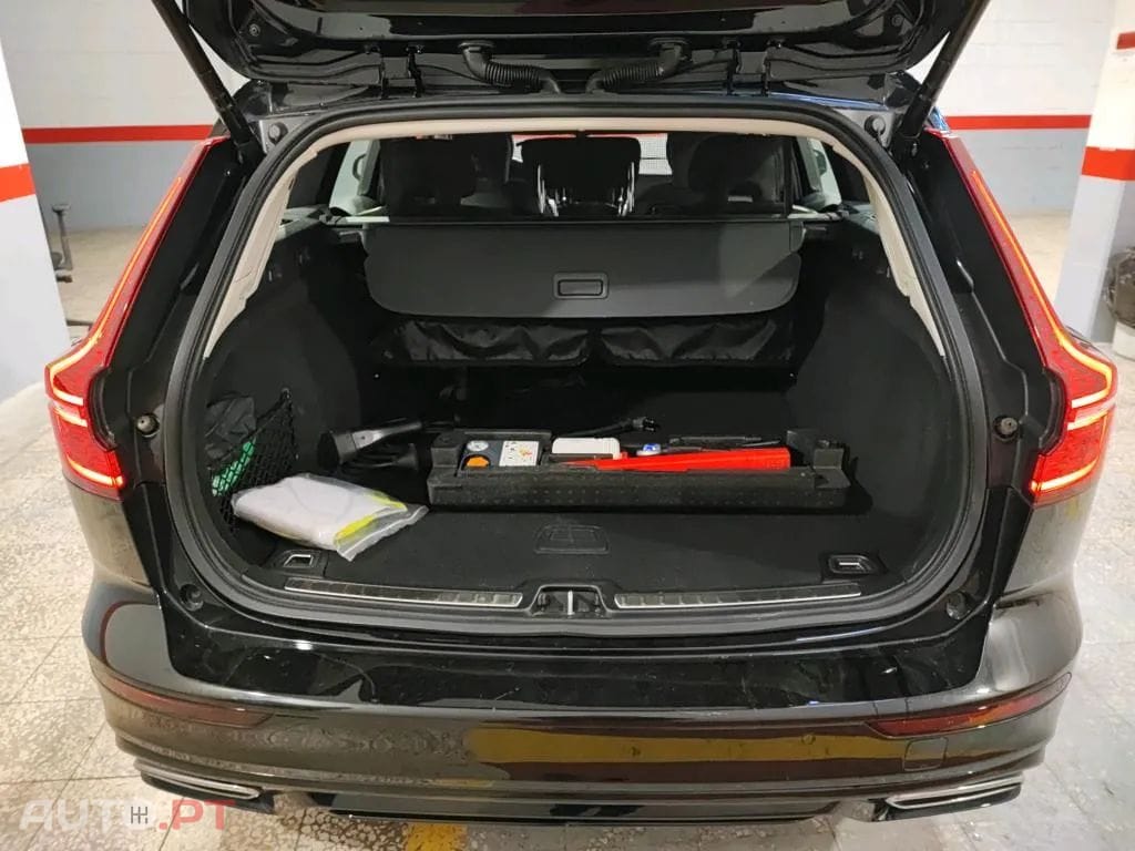 Volvo V60 2.0 T6 AWD TE R-Design