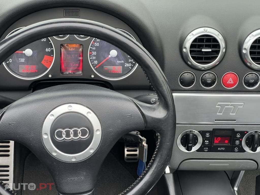 Audi TT 1.8 T quattro