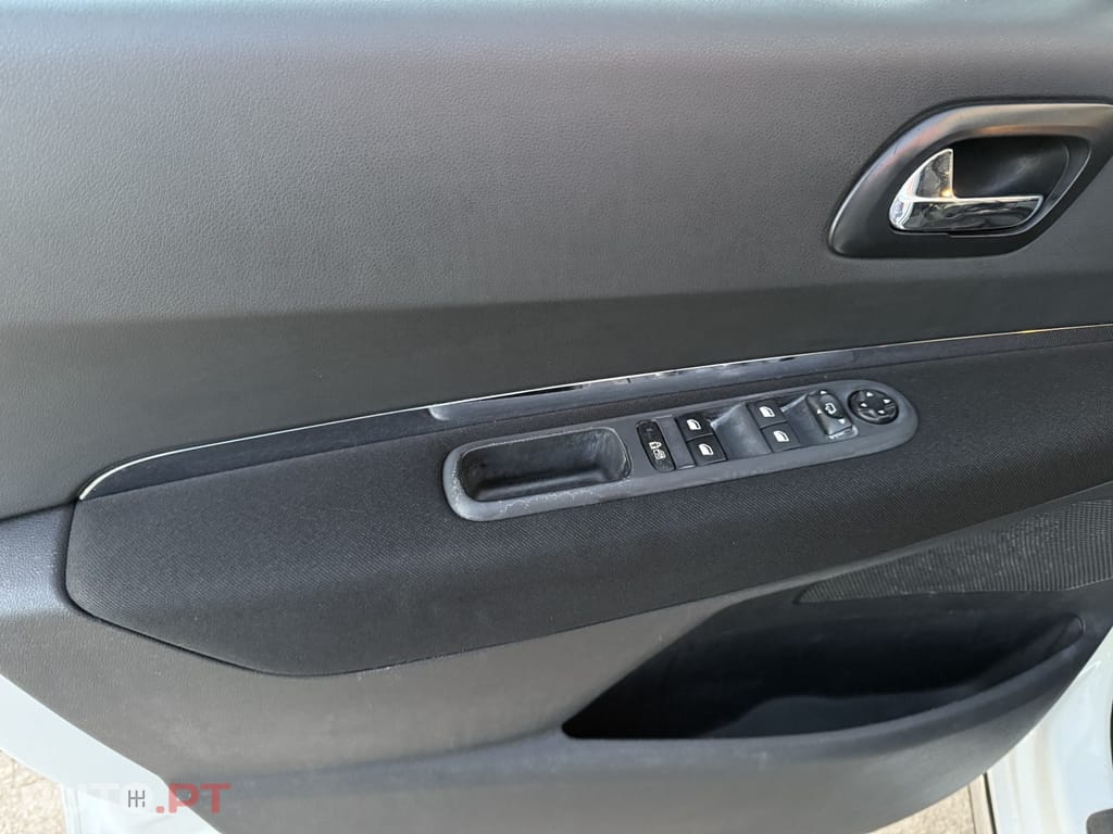 Peugeot 3008 1.6 HDi Premium