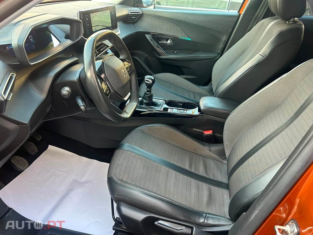 Peugeot 2008 1.5BlueHDI Allure Pack