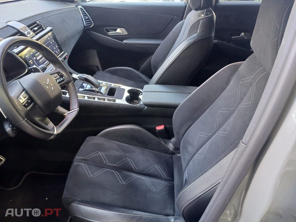 DS DS7 E-Tense Performance Line EAT8