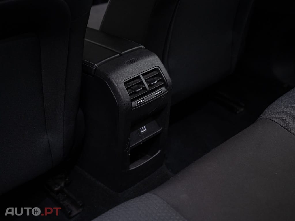 Opel Astra 1.6 T PHEV Business