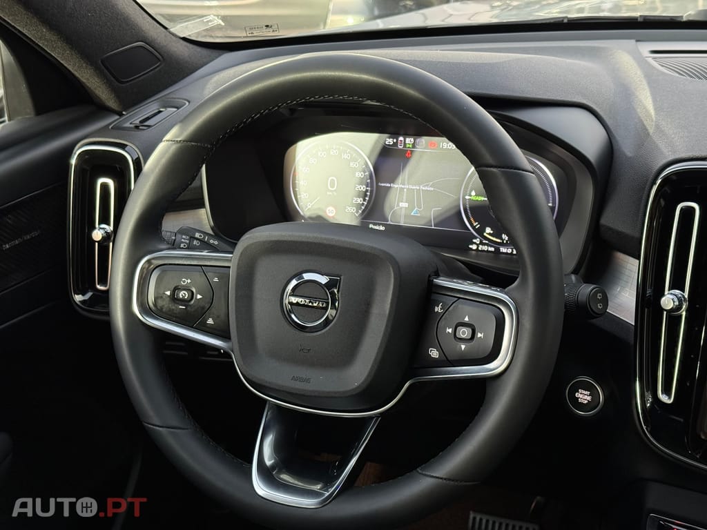 Volvo XC40 1.5 T4 PHEV Plus Dark