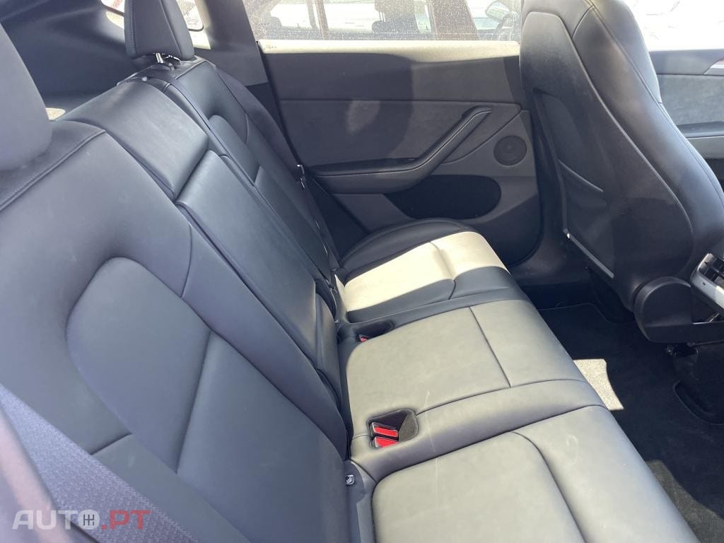 Tesla Model Y Long Range Dual Motor