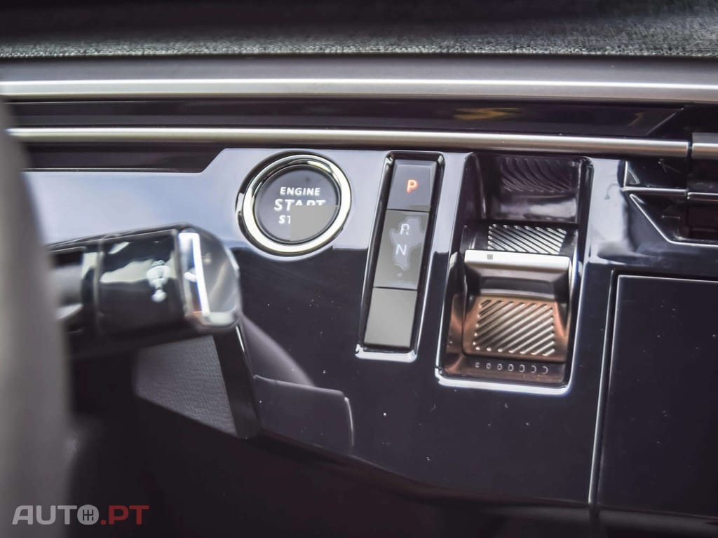 Peugeot 3008 1.2 Hybrid Allure e-DCS6