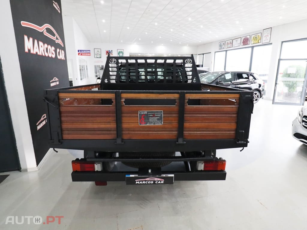 Toyota Hilux 2.4 D-4D 4WD CD CH