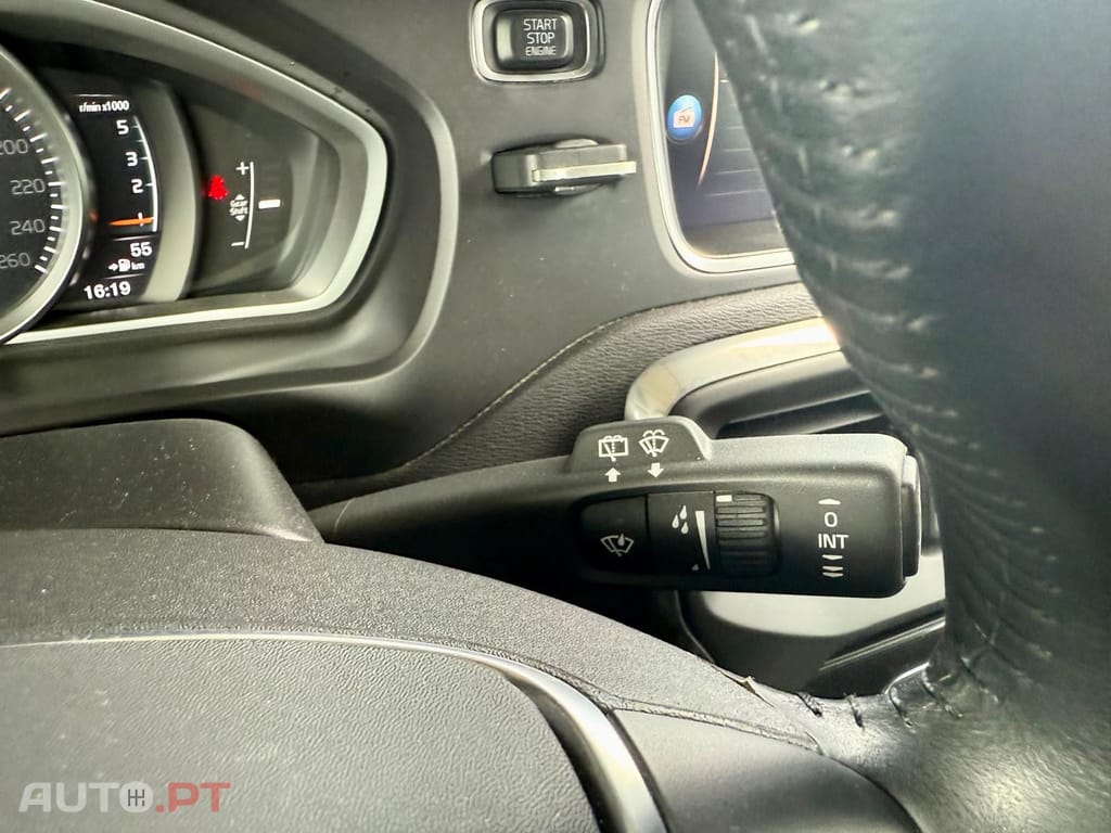 Volvo V40 2.0 D2 Momentum