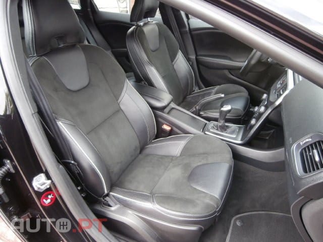 Volvo V40 2.0 D2 R-Design