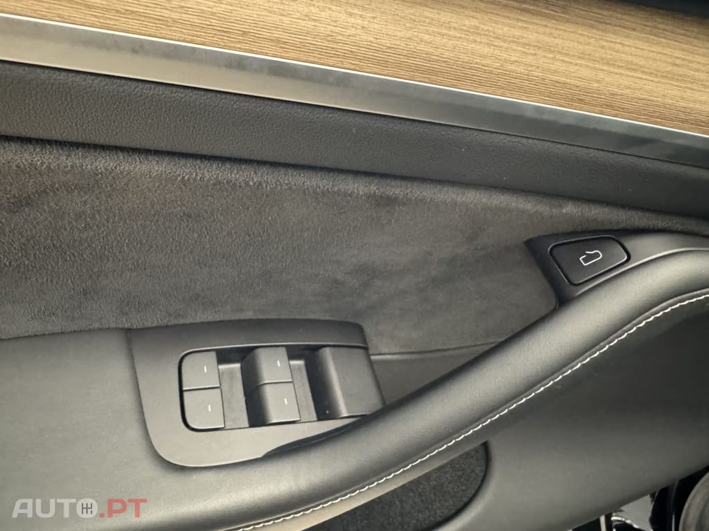 Tesla Model Y Performance Dual Motor AWD I.V.A DEDUTIVEL