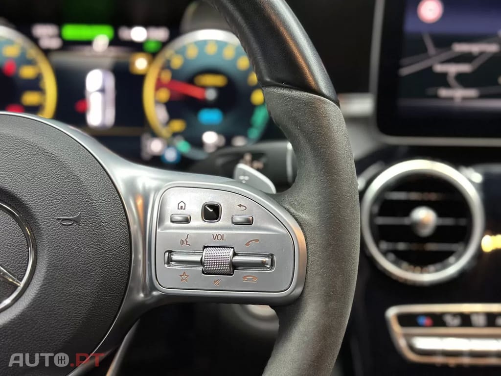 Mercedes-Benz C 300 e AMG Line