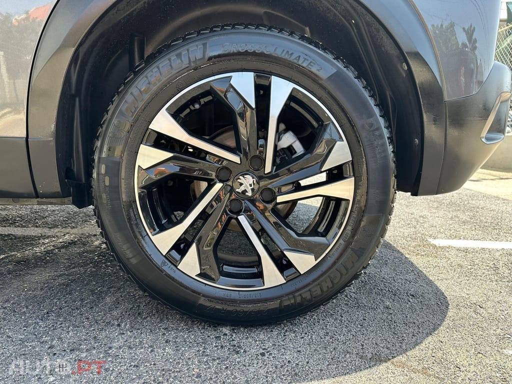 Peugeot 2008 1.5 BlueHDi Allure EAT8