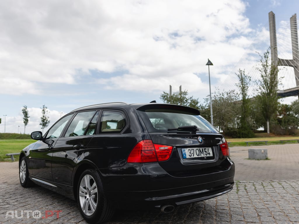BMW 320 BMW 320d Touring Automatic