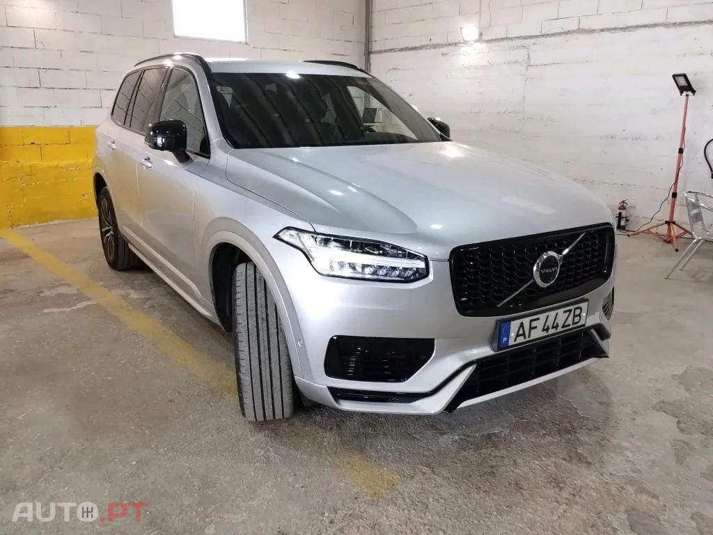 Volvo XC90 2.0 T8 PHEV R-Design Expression AWD