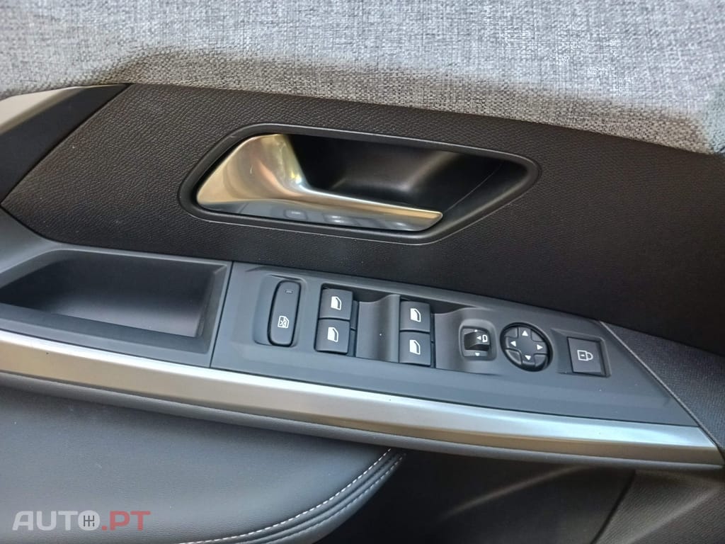 Peugeot 3008 1.2 Hybrid Allure Pack e-DCS6
