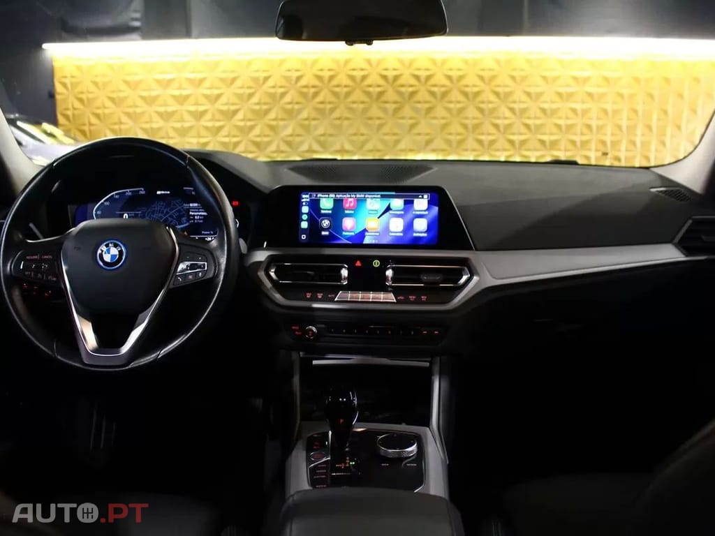 BMW 320 e Line Sport Auto