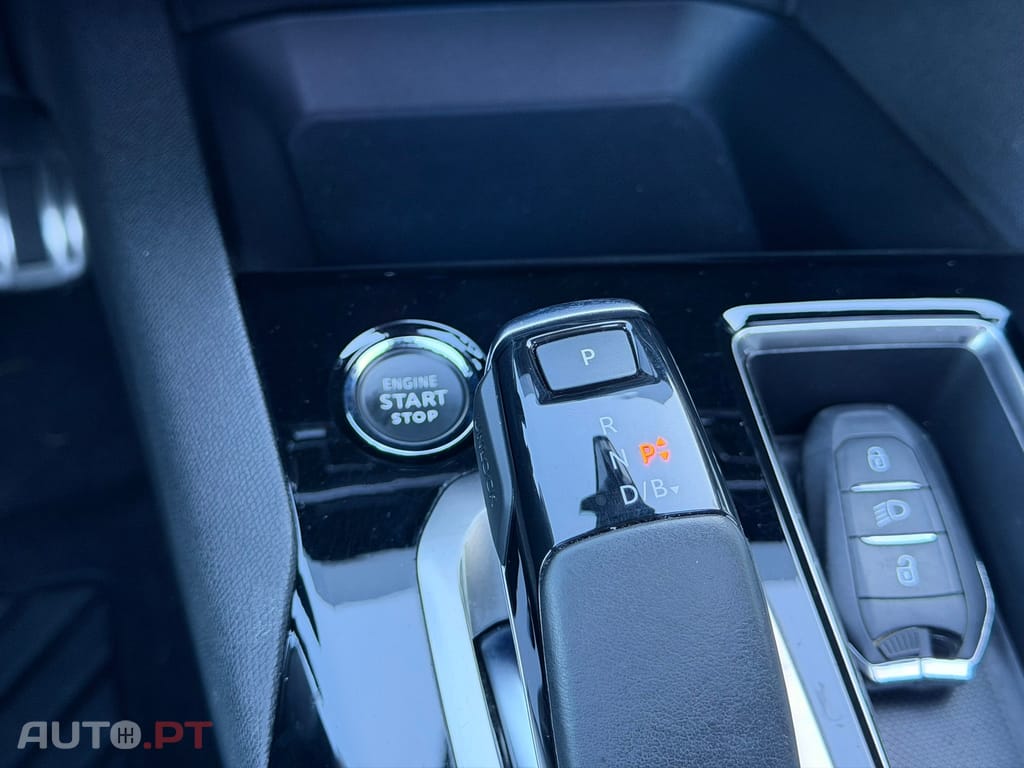 Peugeot 3008 1.6 Hybrid GT e-EAT8