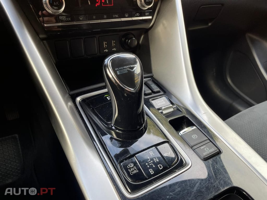 Mitsubishi Eclipse Cross 2.4 Plus Select 4WD hYBRID 