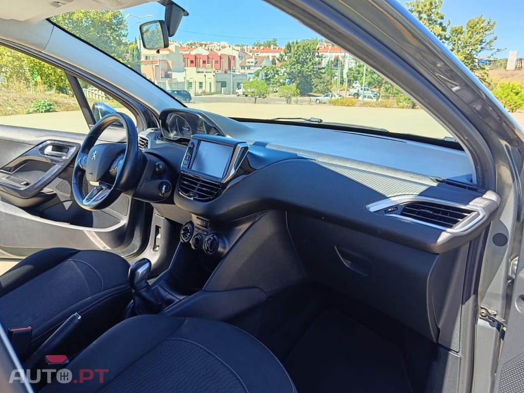 Peugeot 208 1.2 PureTech Style