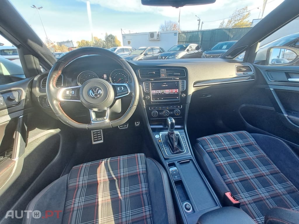 Volkswagen Golf 2.0 TSi GTi DSG Performance