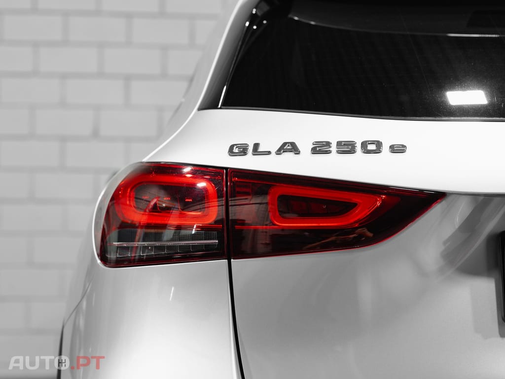 Mercedes-Benz GLA 250 e AMG Line