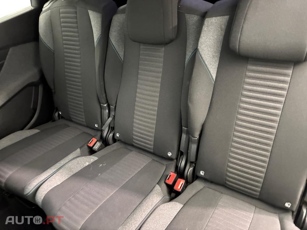 Peugeot 5008 1.2 PureTech Active Pack EAT8