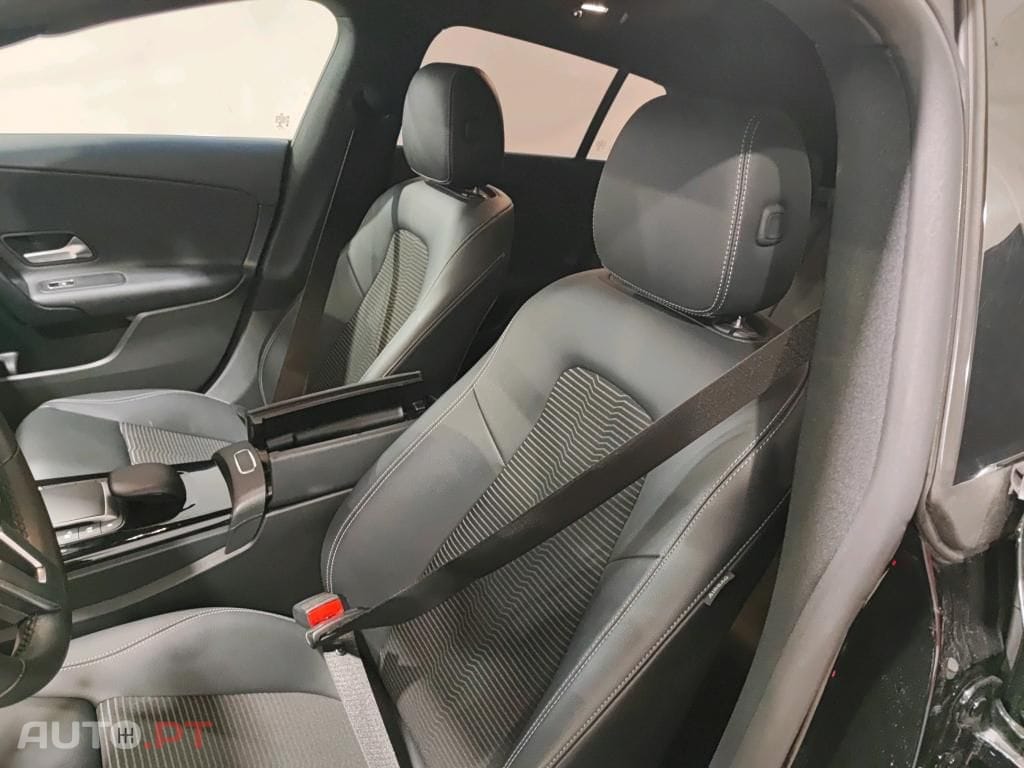 Mercedes-Benz CLA 250 e Shooting Brake Style Plus