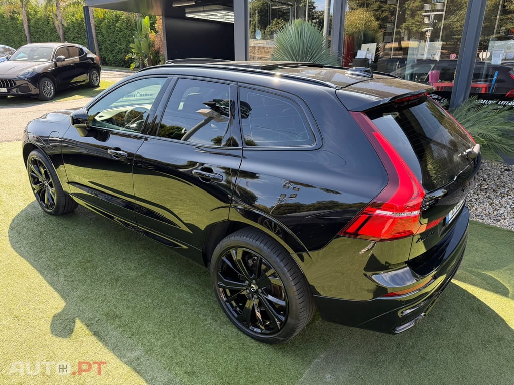 Volvo XC 60 2.0 T6 PHEV Black Edition AWD — fotografia 18