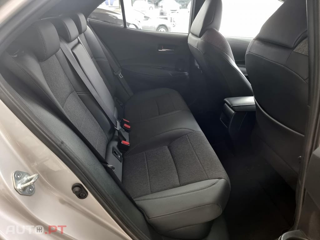 Toyota Corolla 1.8 Hybrid Comfort+P.Sport