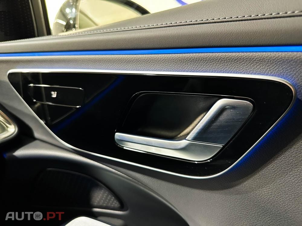 Mercedes-Benz E 300 e 9G-TRONIC AMG Line