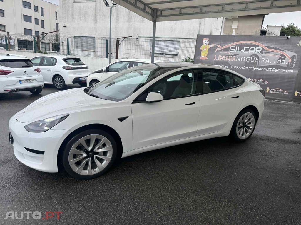 Tesla Model 3 Standard Range Plus RWD