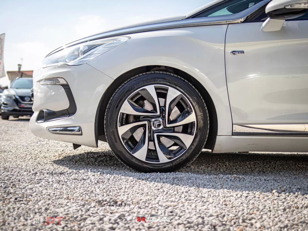 Citroen DS5 2.0 HDi Hybrid4 Sport Chic CMP6
