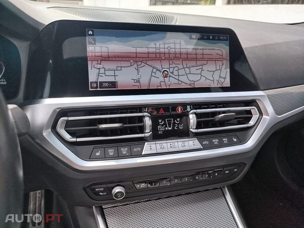 BMW 320 d Touring Pack Desportivo M Auto