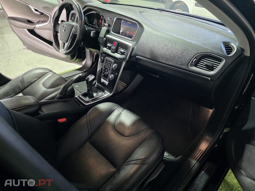 Volvo V40 2.0 D2 Momentum