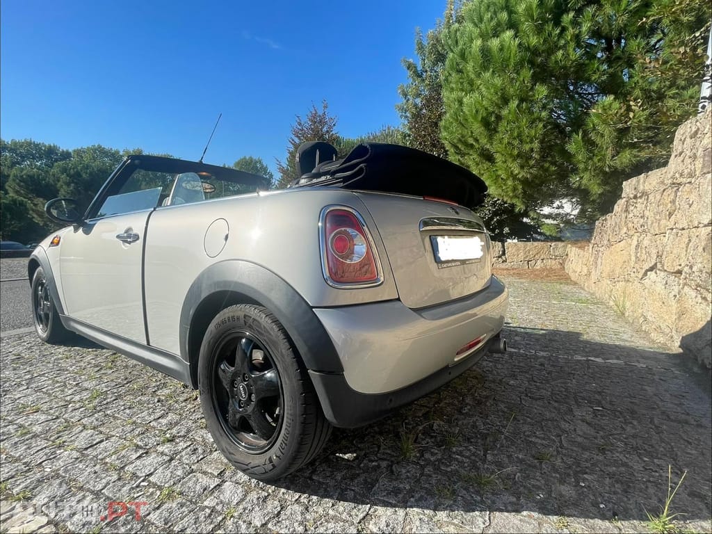 MINI Cabrio Cooper D 1.6