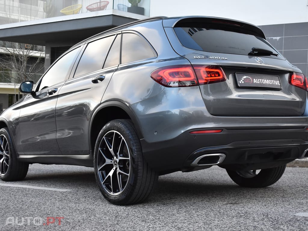 Mercedes-Benz GLC 300 de 4Matic 9G-TRONIC AMG Line