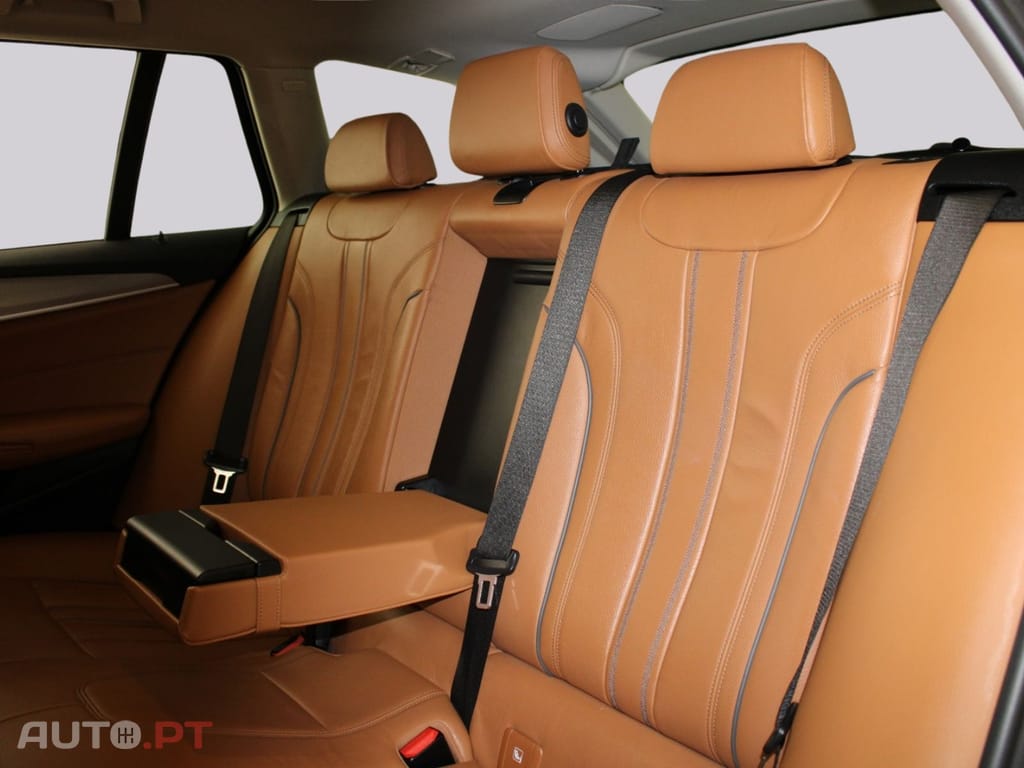 BMW 520 D TOURING LINE SPORT I.V.A DEDUTÍVEL