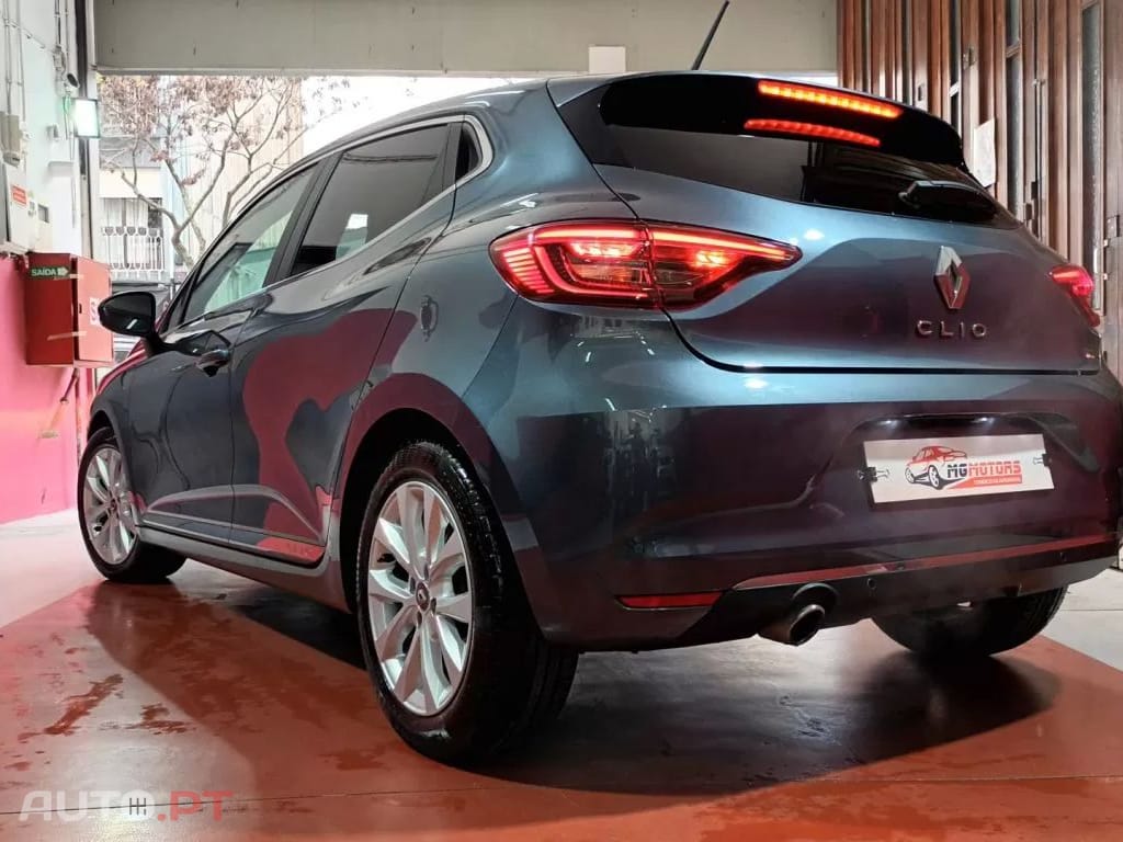 Renault Clio 1.0 TCe Techno Bi-Fuel