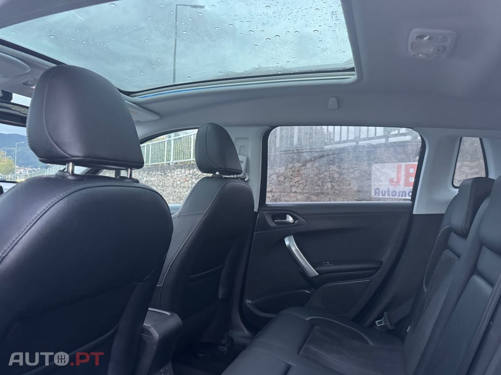 Peugeot 2008 1.2 PureTech Crossway EAT6