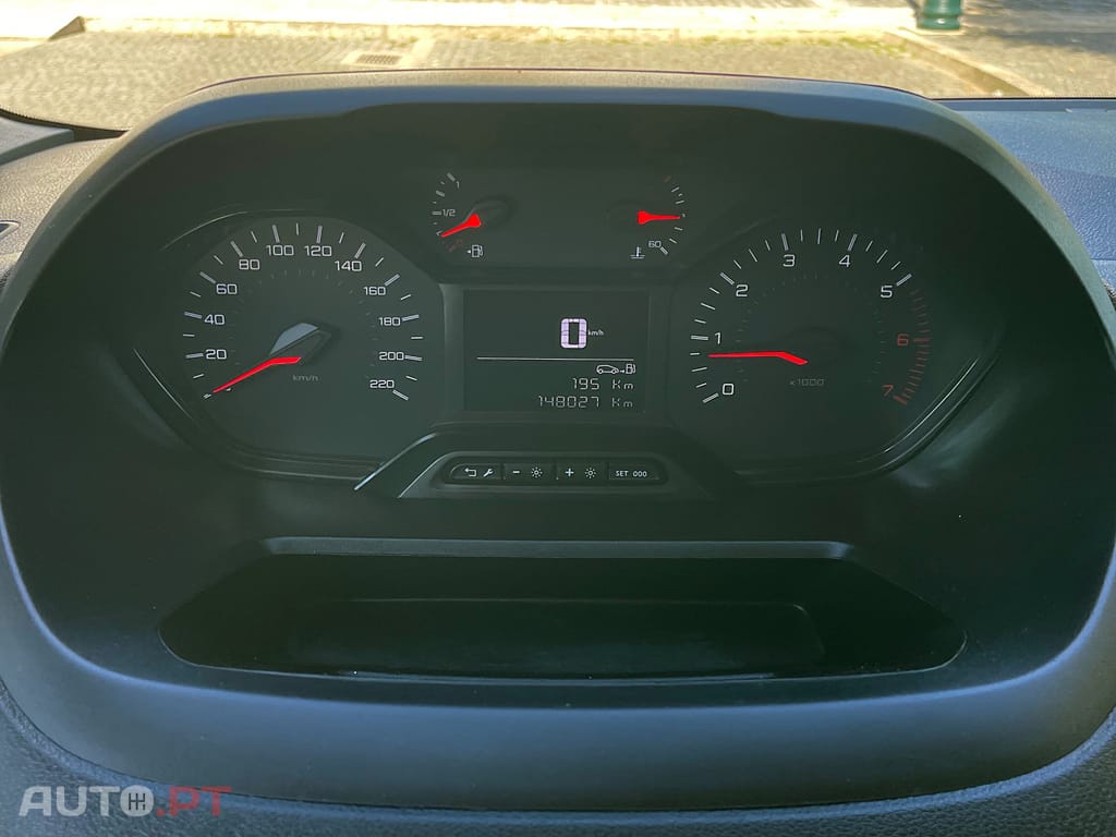 Peugeot Partner 1.5 HDI IVA Dedutível