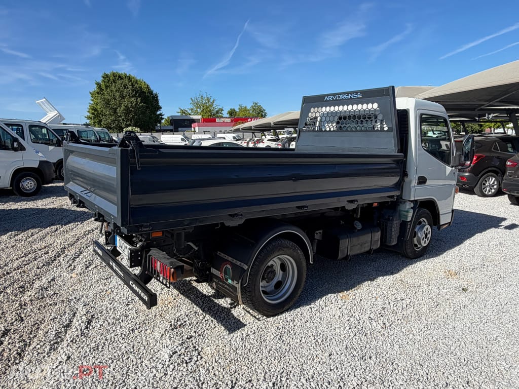 Mitsubishi Canter 3S13 3.0 DI-D 130CV Tri-Basculante 55.000 kms Nacional