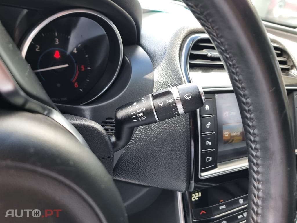 Jaguar XE 2.0 D R-Sport Aut.