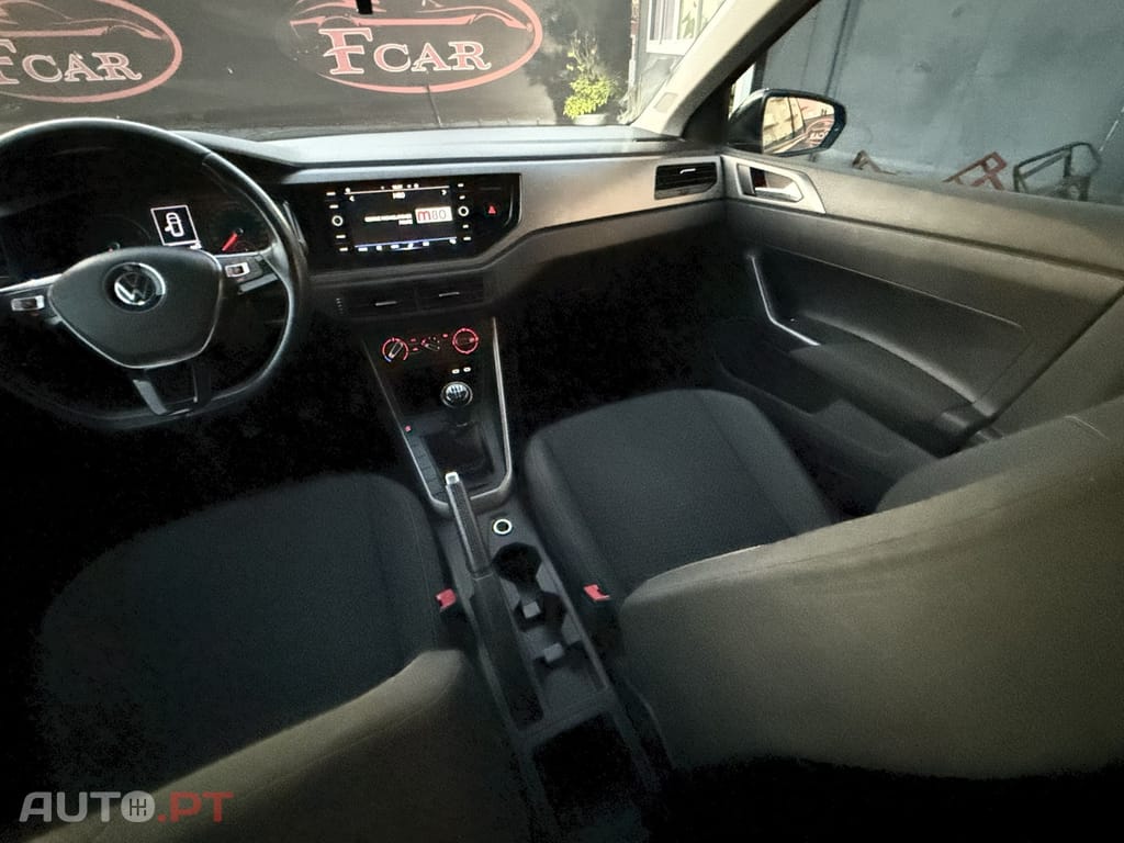 Volkswagen Polo 1.0 Confortline