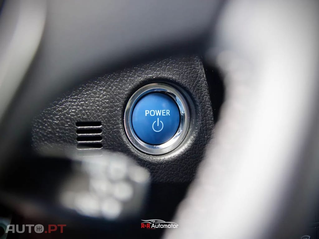 Toyota Auris 1.8 HSD Comfort+J17+Navi