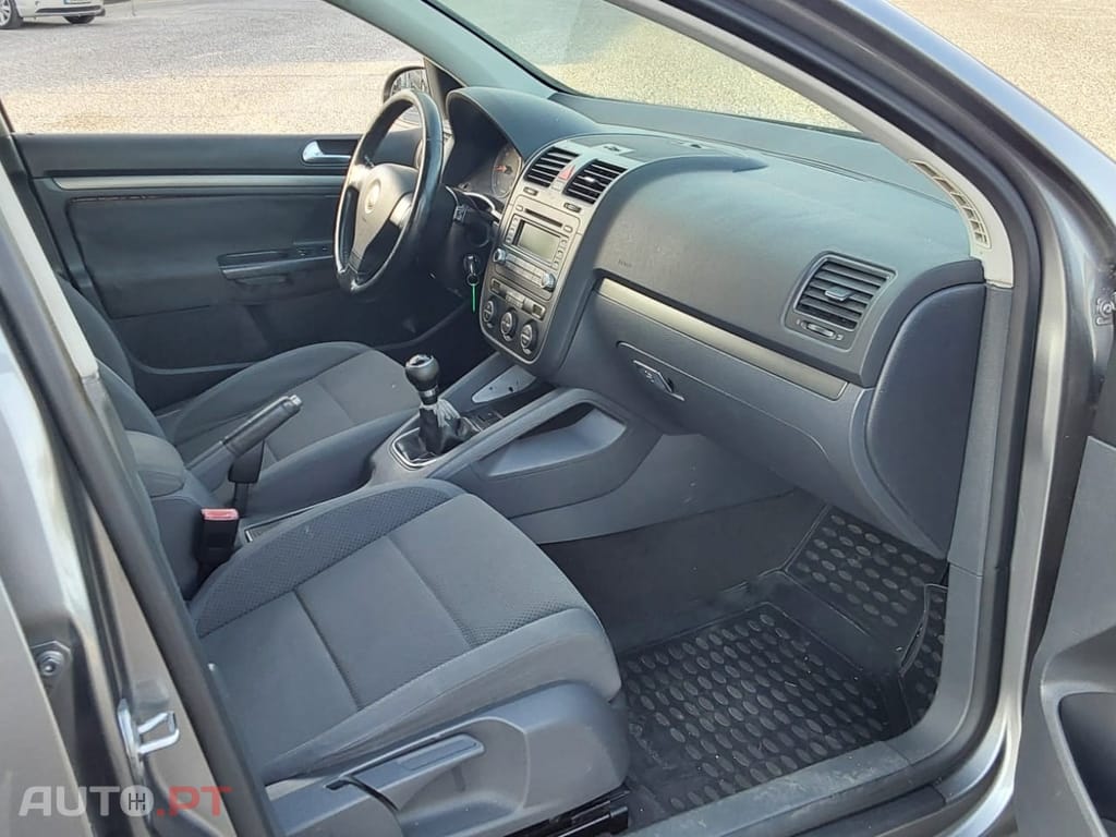 Volkswagen Golf Look GTI