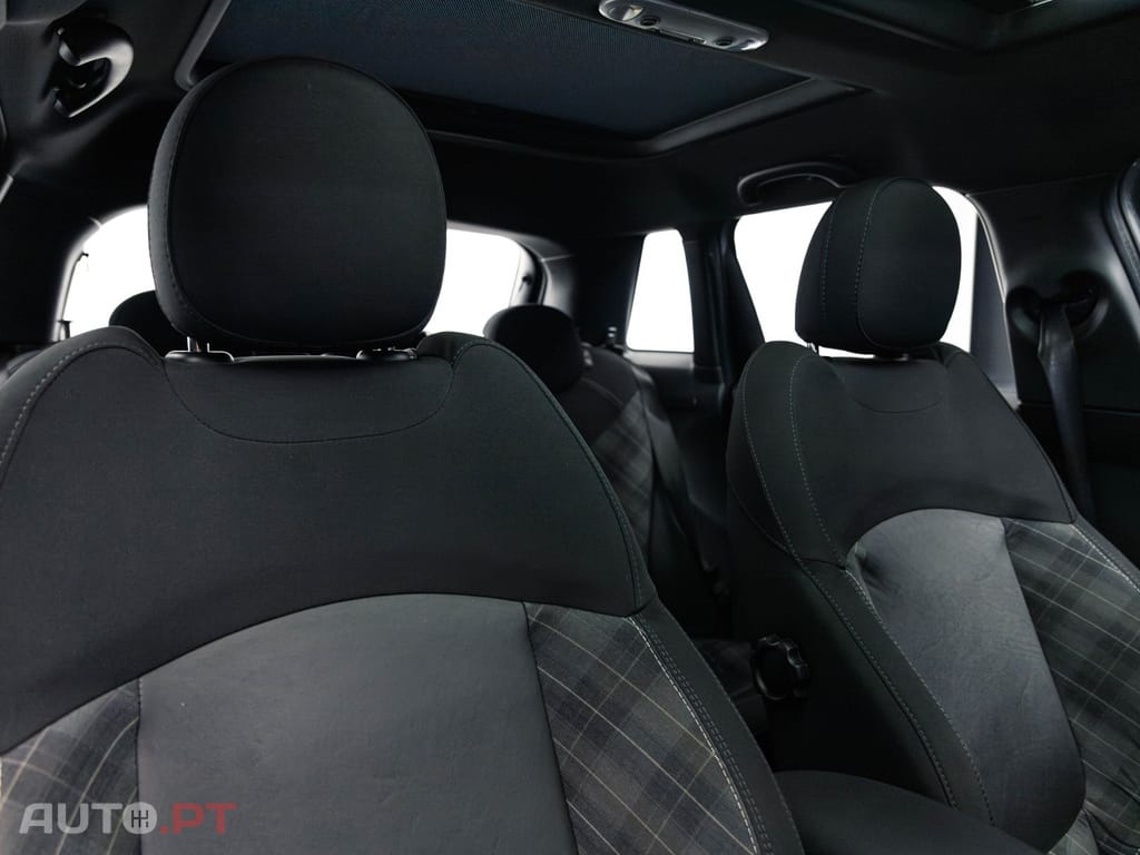 MINI Cooper Cooper D Auto