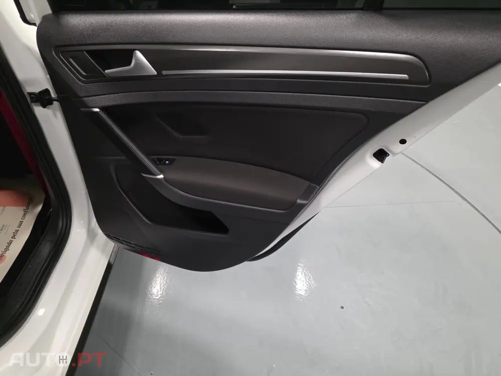 Volkswagen Golf 2.0 TSI GTI DSG Performance