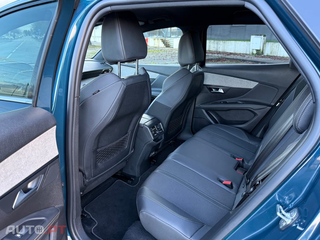 Peugeot 3008 1.2 Hybrid GT e-DCS6