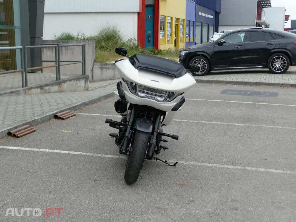 Harley Davidson FL CVO ROAD GLIDE ST